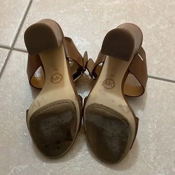 Michael Kors tan sandals - Size 7 - Picture 3 of 4